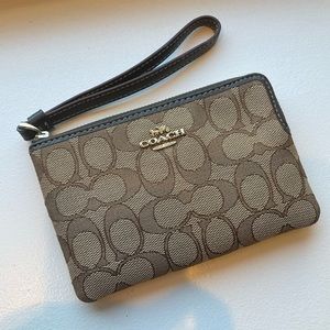 Coach Zipper Wristlet